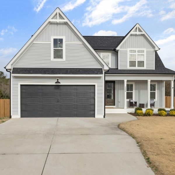 house with no weeds
